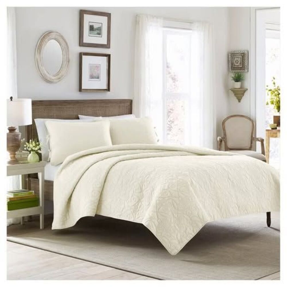 Laura Ashley Felicity Quilt Set Reversible All Season Bedding Twin Ivory